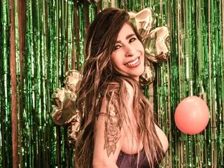 VictoriaJonness  live sex cam