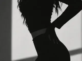 LolaLollyLuxe  live sex cam