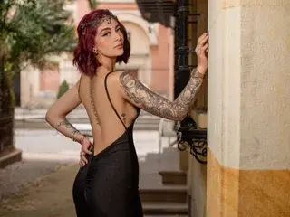 BrianaWells  live sex cam