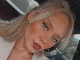 LaylaLainz  live sex cam