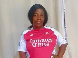 Rineyx28  live sex cam