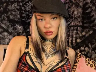 LizzieRascalli  live sex cam