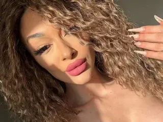 BarbMonn  live sex cam