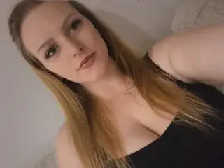 Flirtywanderlust  live sex cam