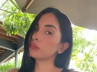 Ivonny_hills  live sex cam