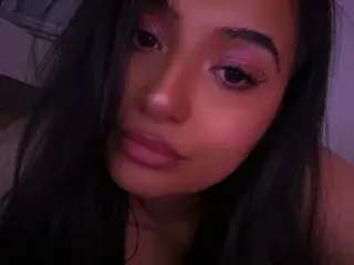 KiraMoonX  live sex cam