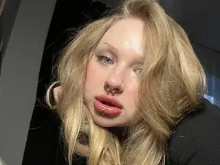 TinyDaisyy  live sex cam