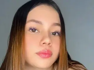 Milksweet23  live sex cam