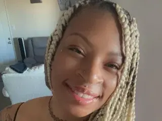 QueenAmazonianP  live sex cam
