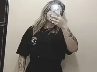 SecretAmberrxxo  live sex cam