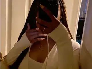 MelaninMuseX  live sex cam