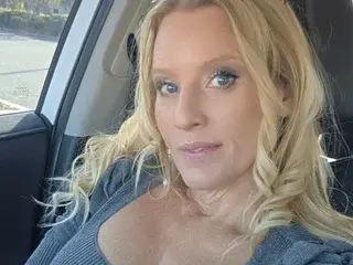 Briannaray  live sex cam