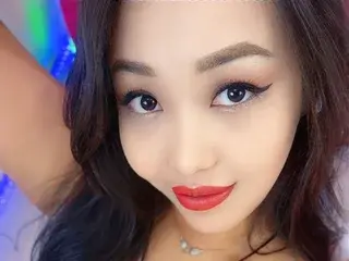 DragonDiva  live sex cam