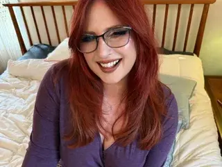 AmberSpanks  live sex cam