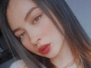 RoxanneWill  live sex cam