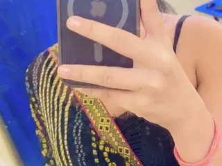 AnnuDarlingInd  live sex cam