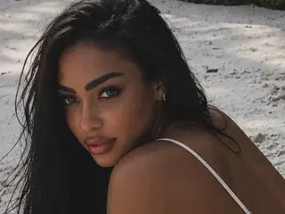 DesareeMariaBabestation  live sex cam