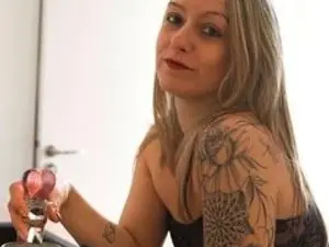 LaetiLuxure  live sex cam