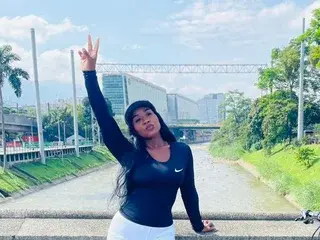 Saarahfoxx  live sex cam
