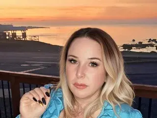 TITANIC_TITS  live sex cam