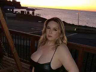 TITANIC_TITS  live sex cam