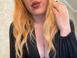 ABitShyAnna1998  live sex cam