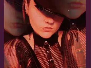 AngelWakes  live sex cam