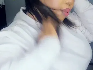BouDylicious  live sex cam