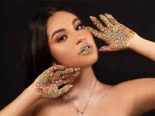 Nani_rosse  live sex cam