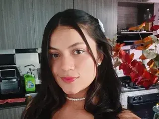 LuuCamell  live sex cam