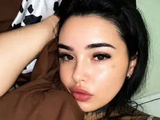 HoneyDripsOnYou  live sex cam