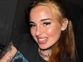 HoneyDripsOnYou  live sex cam