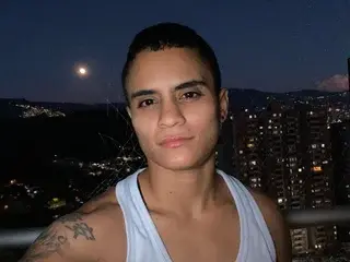 Liiam_thompson20  live sex cam