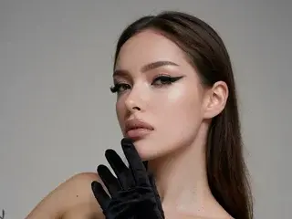 MillenaVoss  live sex cam