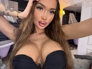 SashaFererra  live sex cam