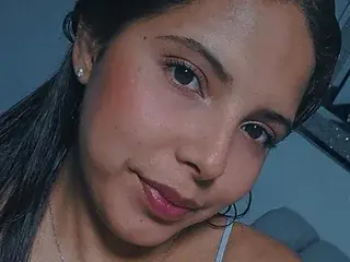 Alina_Marks  live sex cam