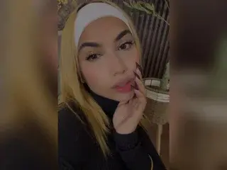AnnieAdaams  live sex cam