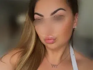 HoneyMilfff  live sex cam