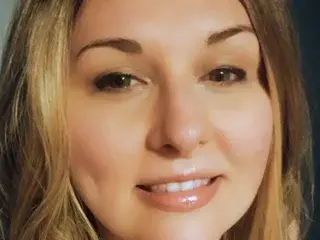 Analdollsquirtz  live sex cam