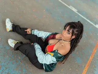 SarahLynn21  live sex cam