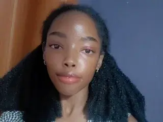 Nyawerina  live sex cam