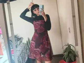 Adharashenoa  live sex cam