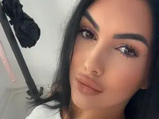 AliraNightvale  live sex cam