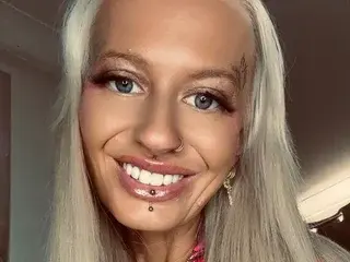 BabeBeth40  live sex cam