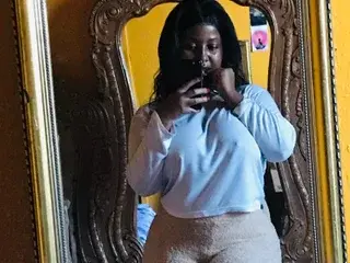 BustyRee  live sex cam