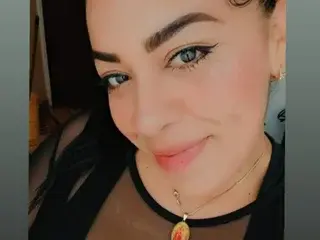 CandelaBrown  live sex cam