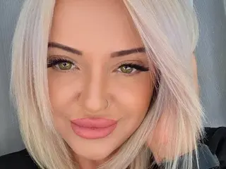 BustyEmaXX  live sex cam