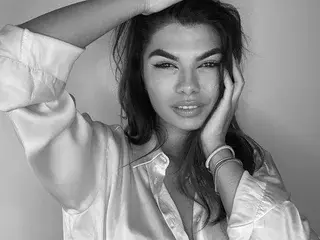 Raissahot4u  live sex cam