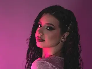 Laraannee  live sex cam
