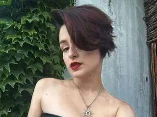 LunaLoviegood  live sex cam